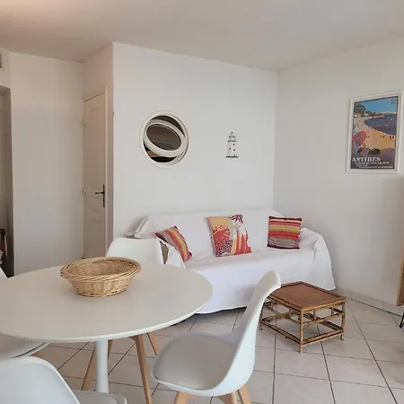 Le 5 Tanit * Antibes